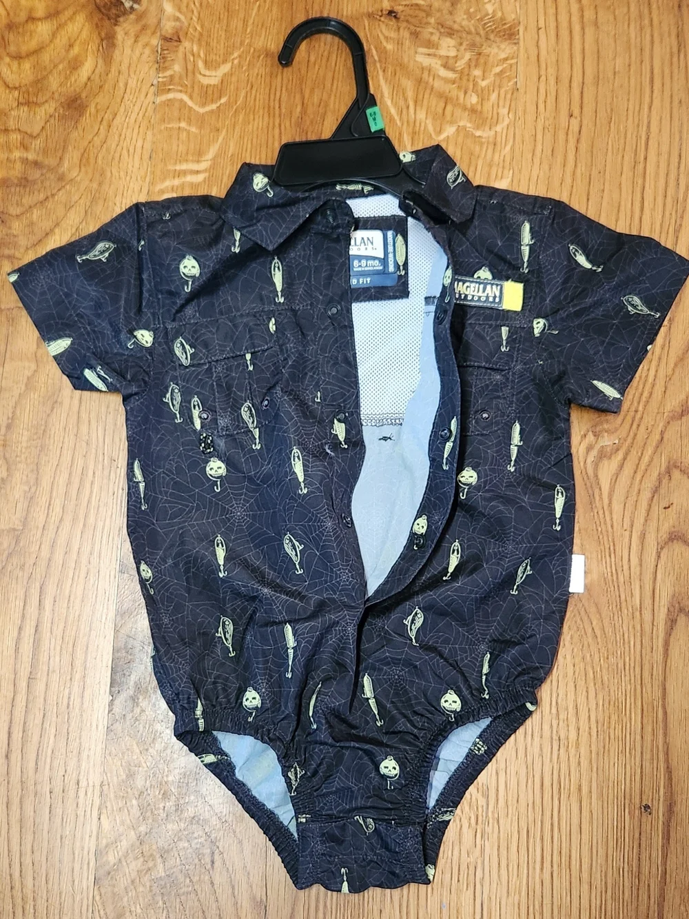 Magellan Outdoors Black Halloween Bobber Short-Sleeve Onesie Romper 6-9 Months
